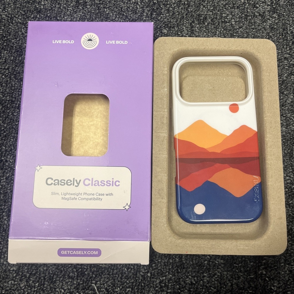 Casely Classic Slim Case Opposite Attract Day & Night MagSafe for iPhone 17 Pro